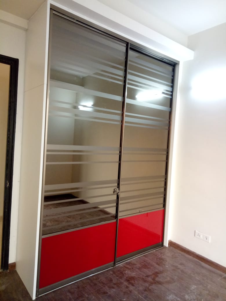 over-1000-designs-for-lacquer-glass-wardrobes-serving-across-gurgaon-gurugram-largest-collection-gallery-of-designs-in-gurgaon-india